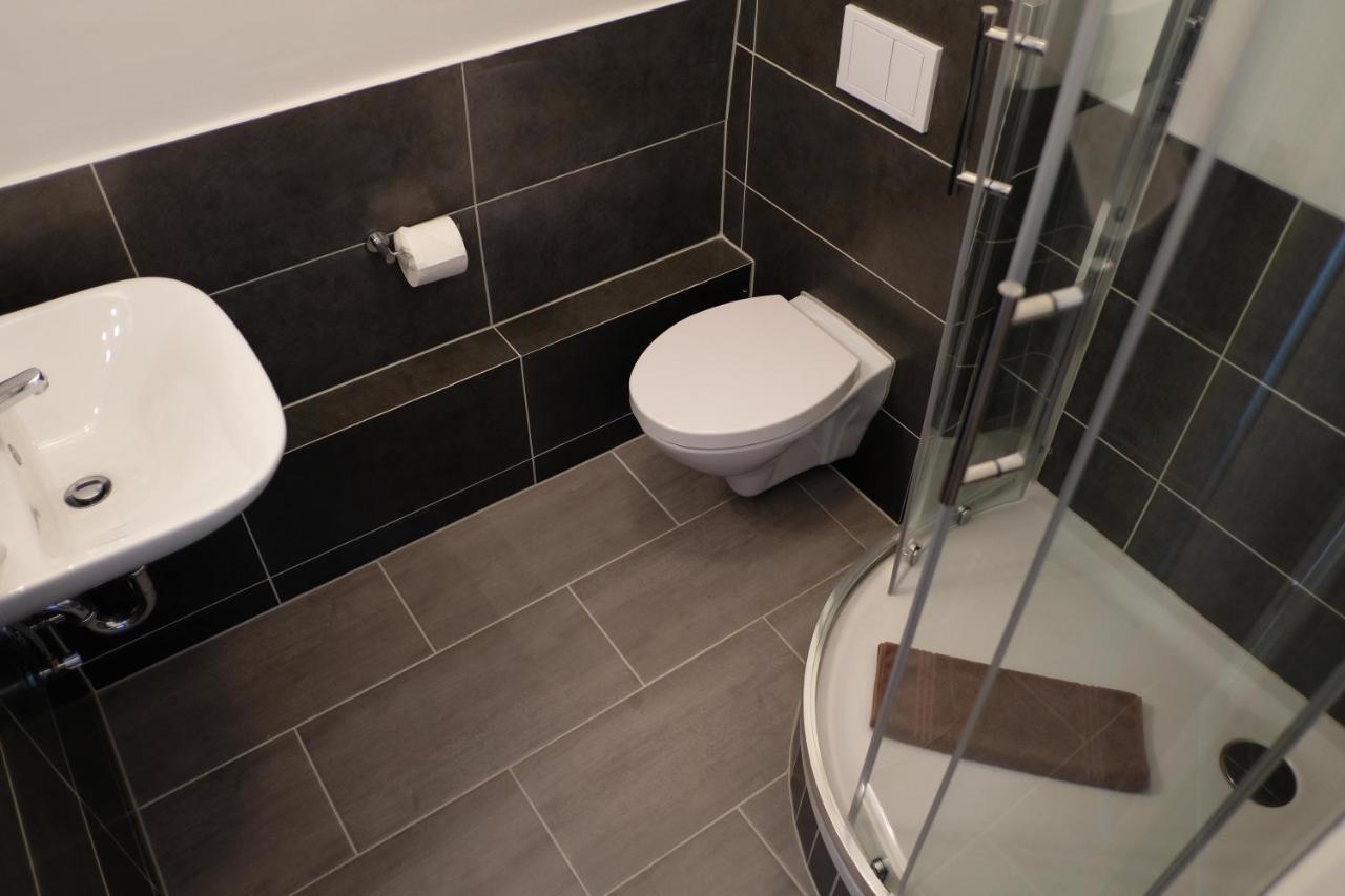 Single Room with Shower,1743623143:JPEG