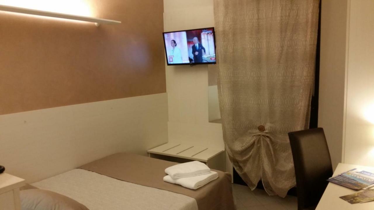 Single Room Balcony