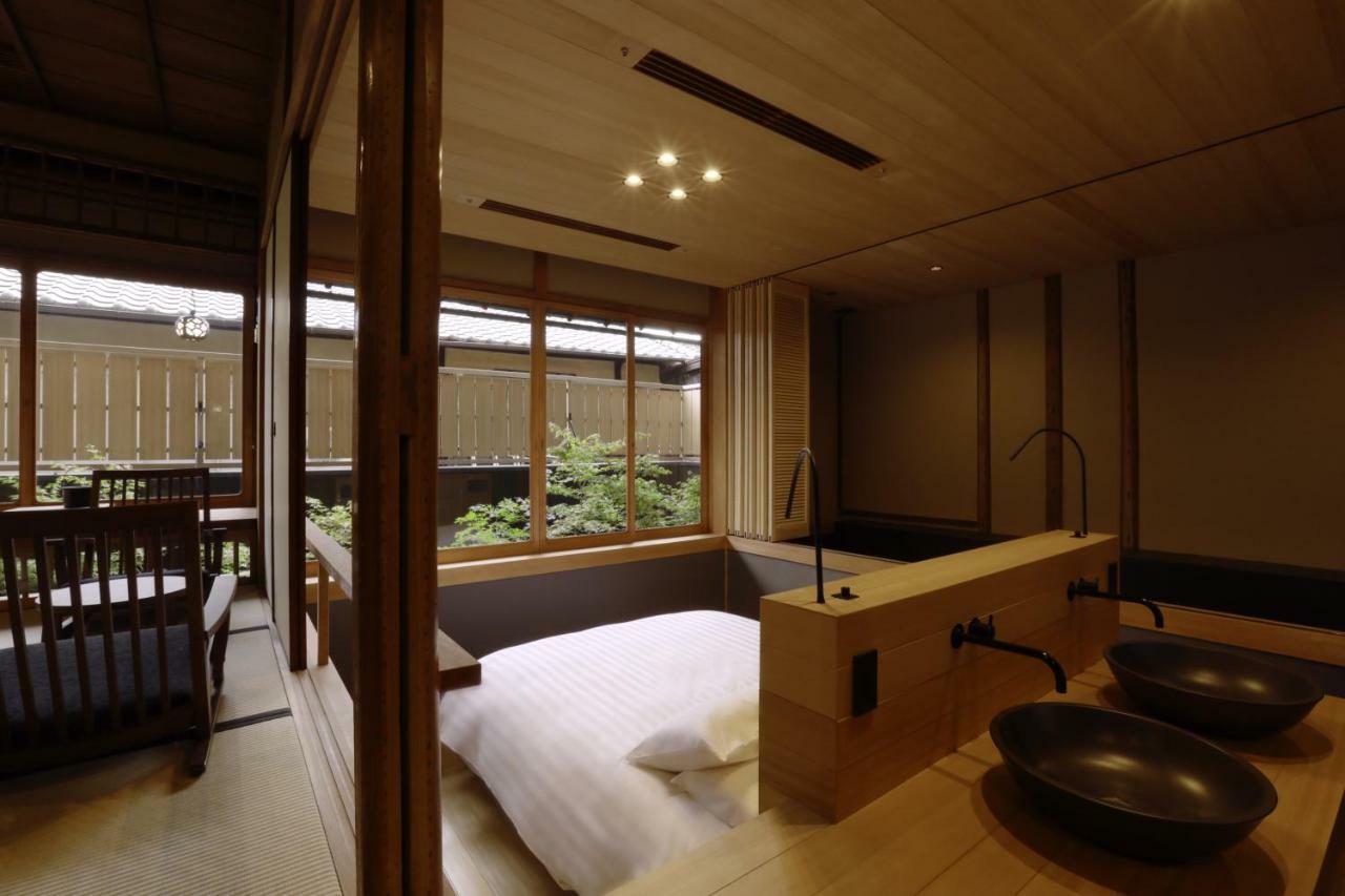 Superior Queen Room Garden view Main