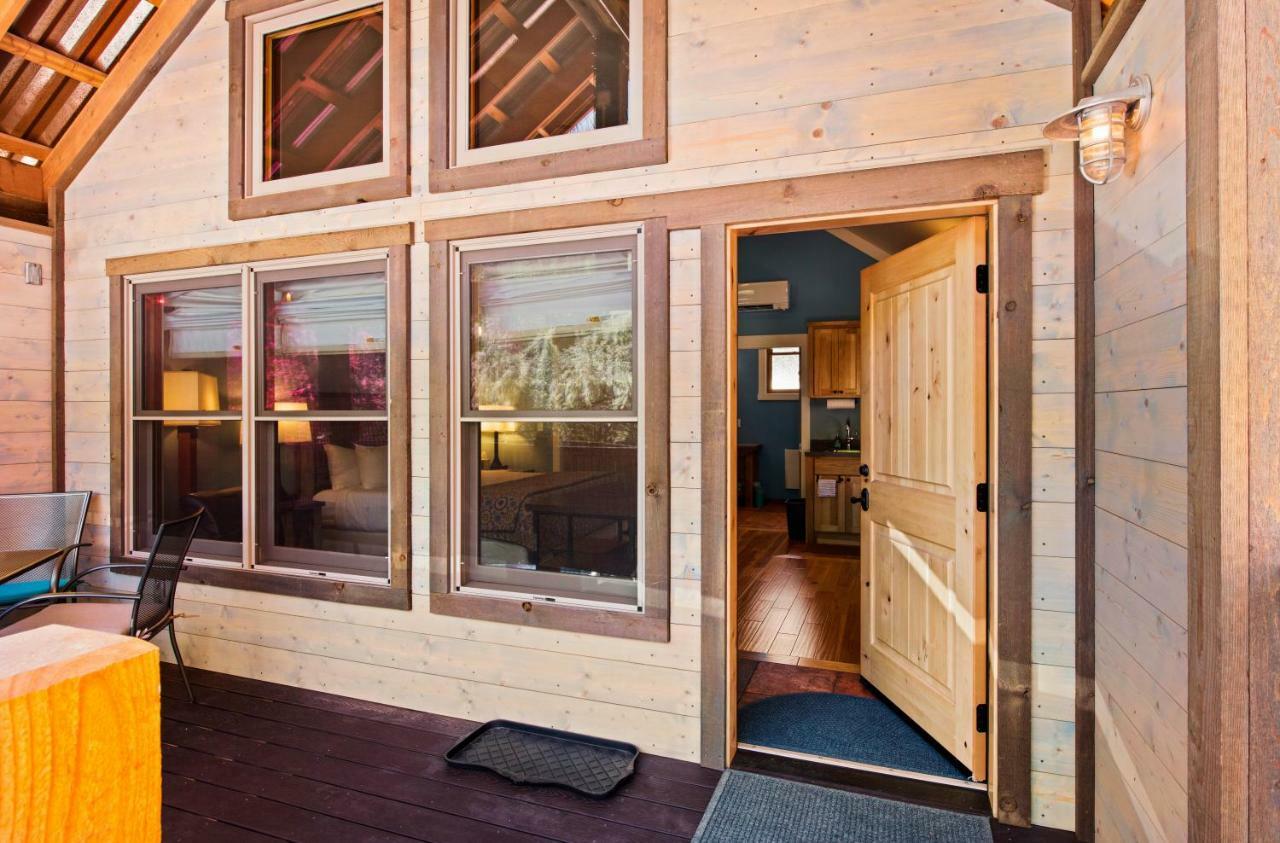Premium Double Bungalow,800190255:JPEG