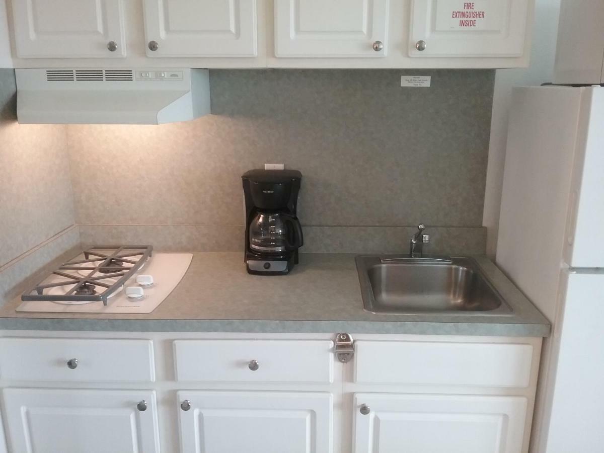 One-Bedroom Suite with Side Ocean View and Kitchenette,805140261:JPEG