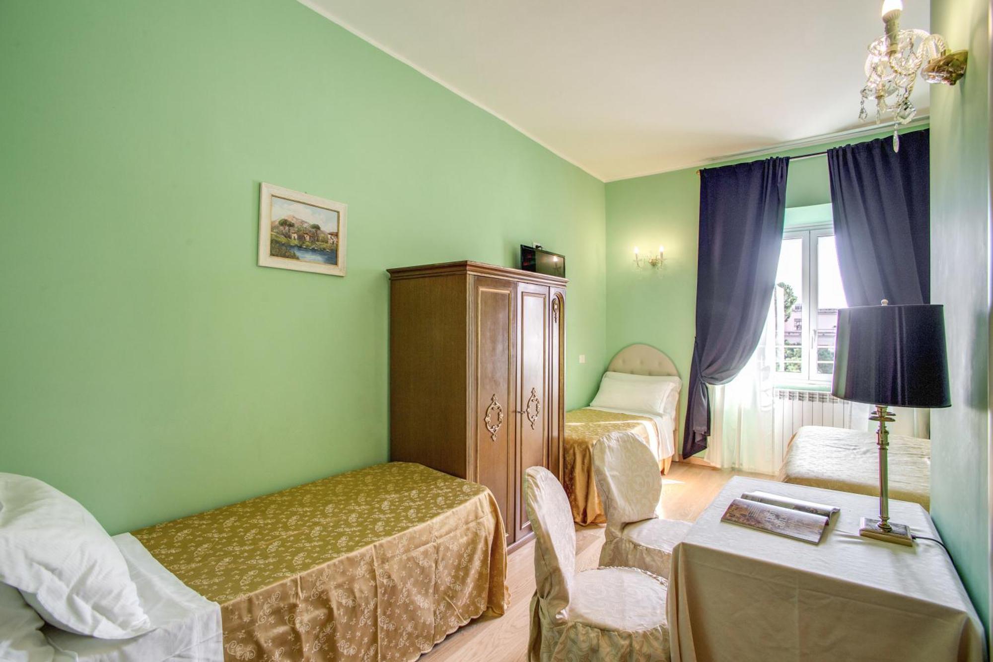 Deluxe Apartment