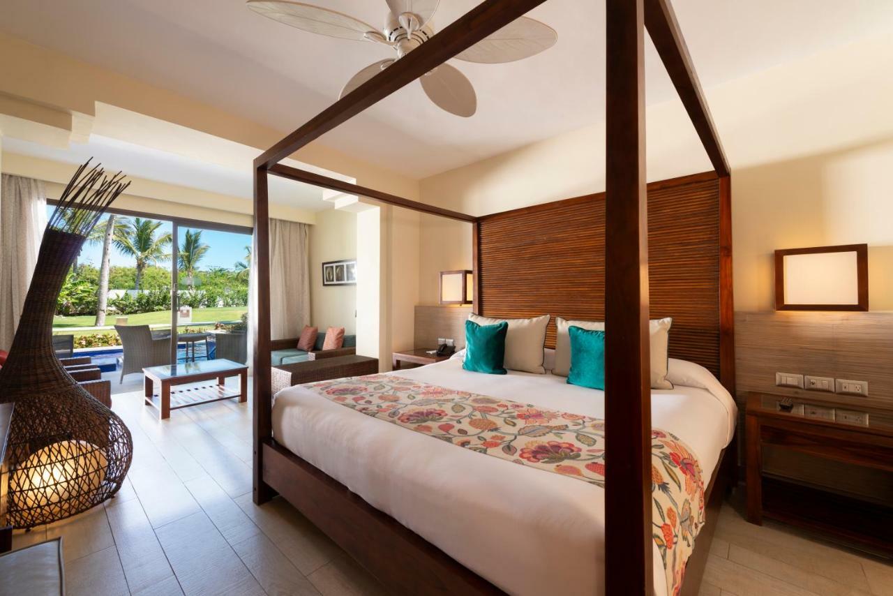 Deluxe Junior Suite & Swimming Pool