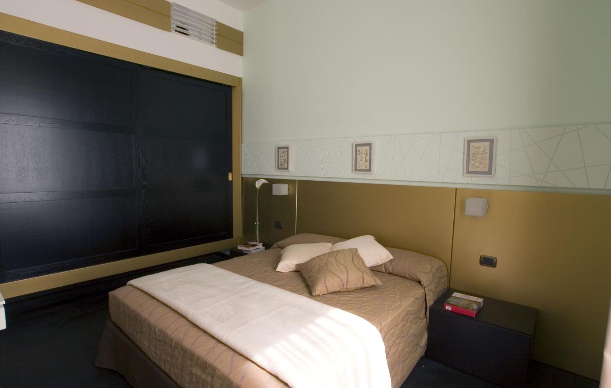 Suite Monica,1216111408:JPEG