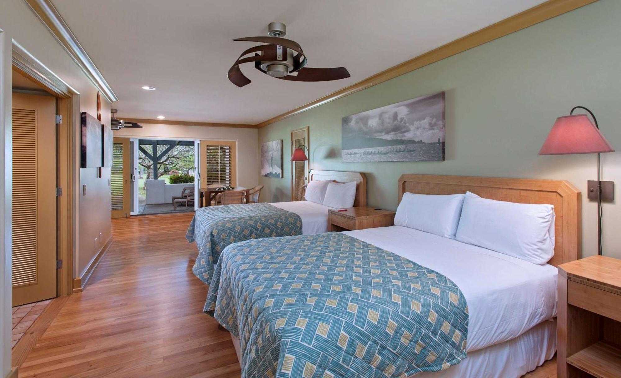 Queen Room Two Queen Beds Garden View