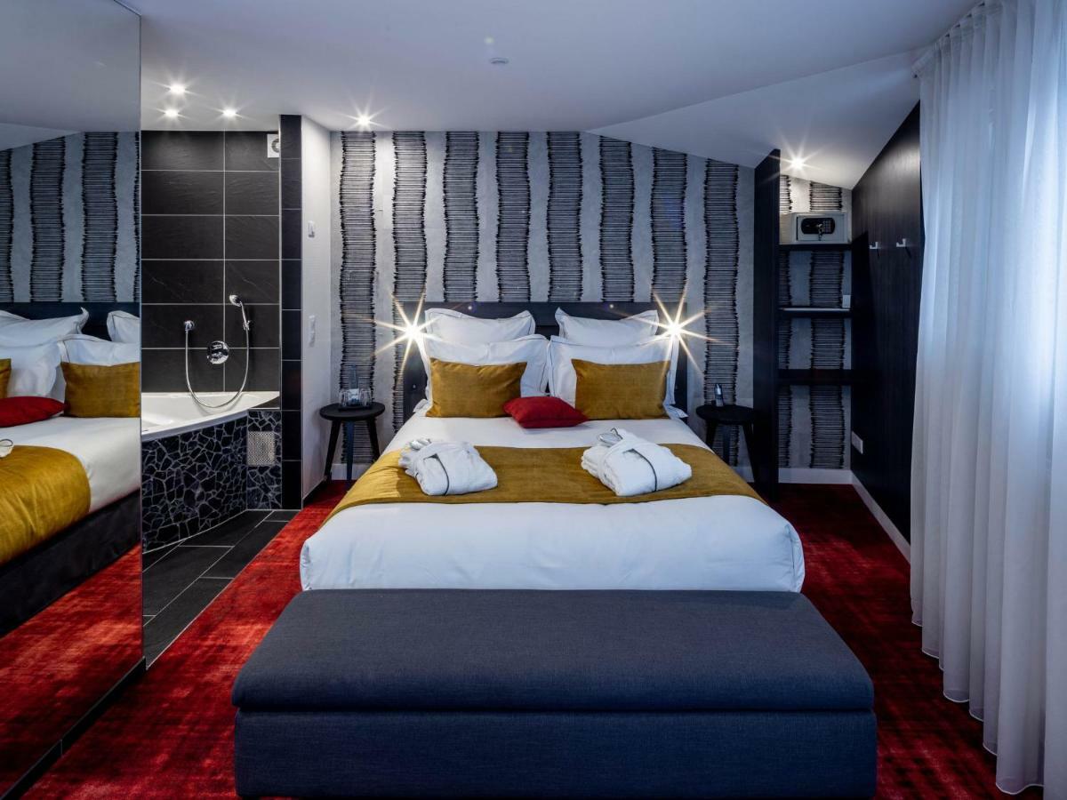 Double Room with Spa Bath,831204398:JPEG