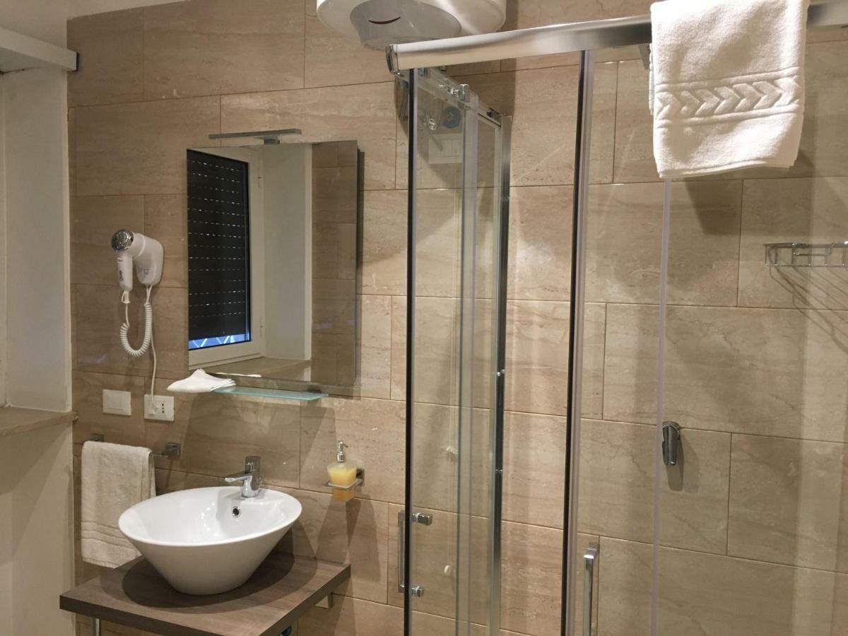 Double Room Private Bathroom