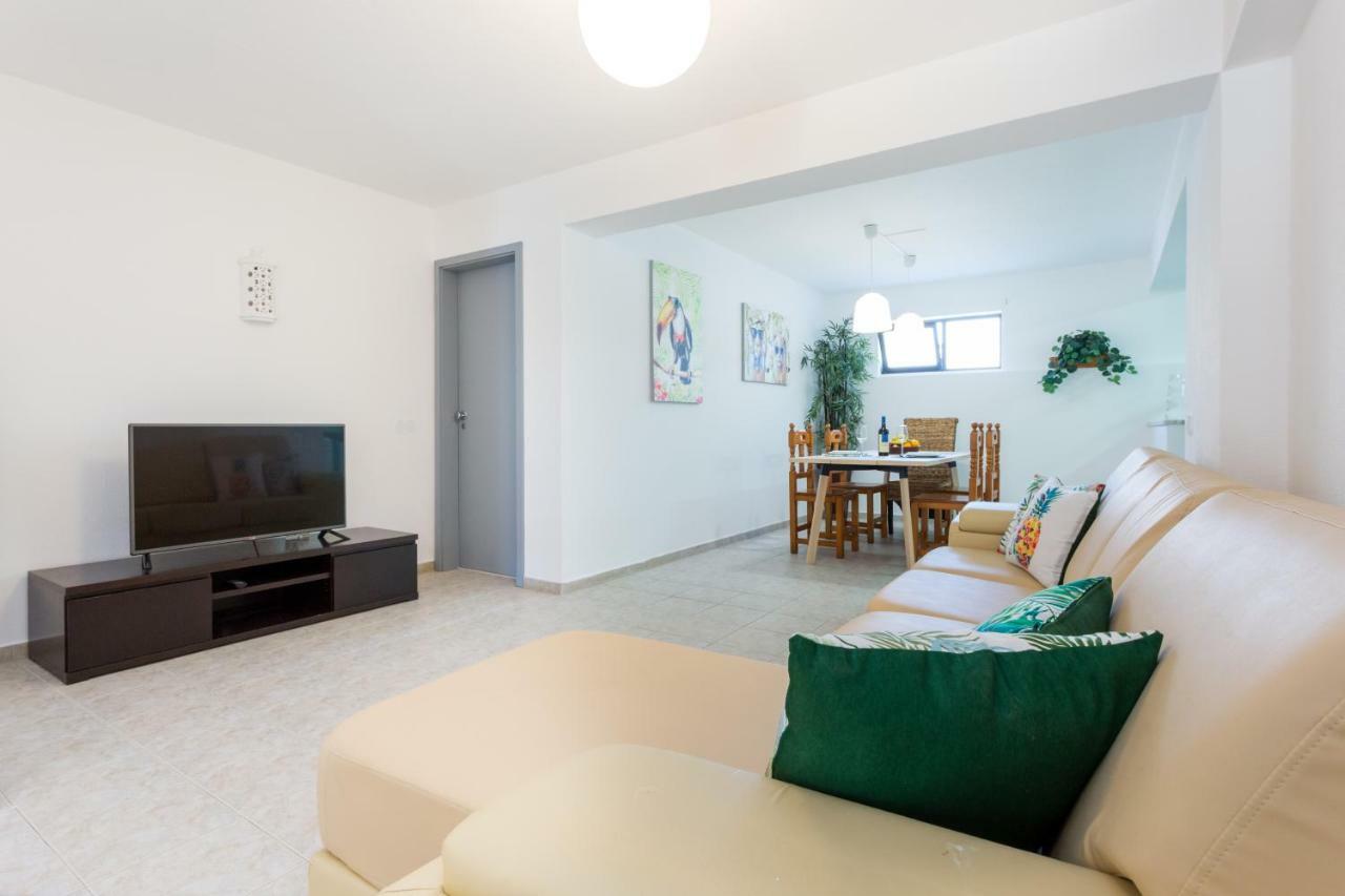 4-Bed Female Dormitory Room,860125559:JPEG