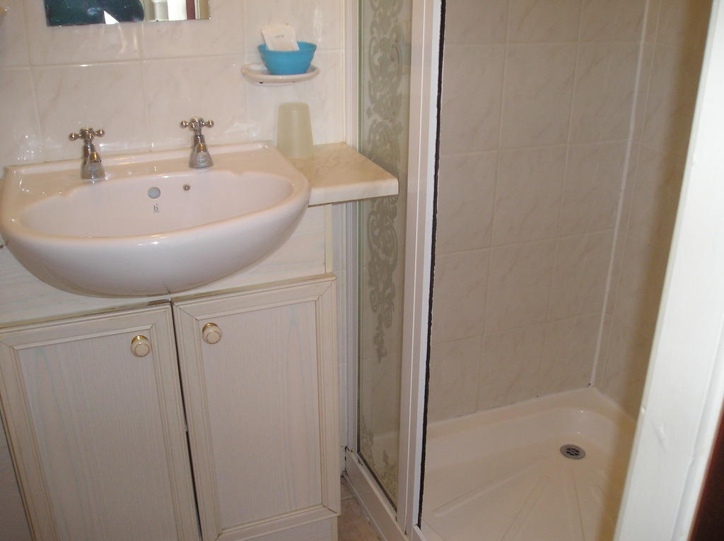 Double Room,88446107:JPEG