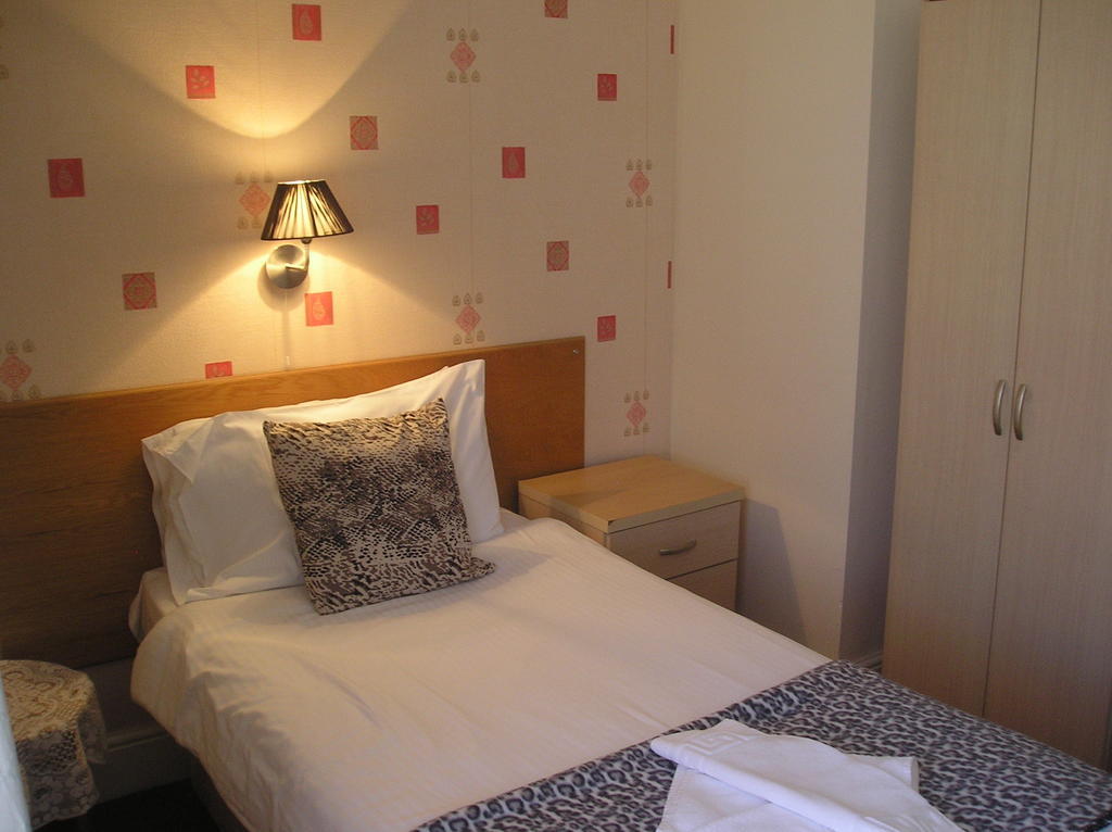 Single Room,88446260:JPEG