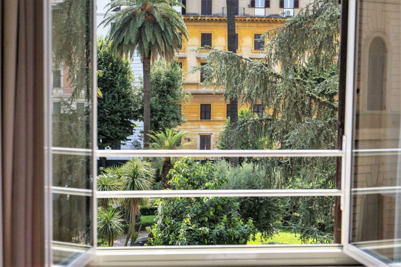 Deluxe Double or Twin Room,943219390:JPEG