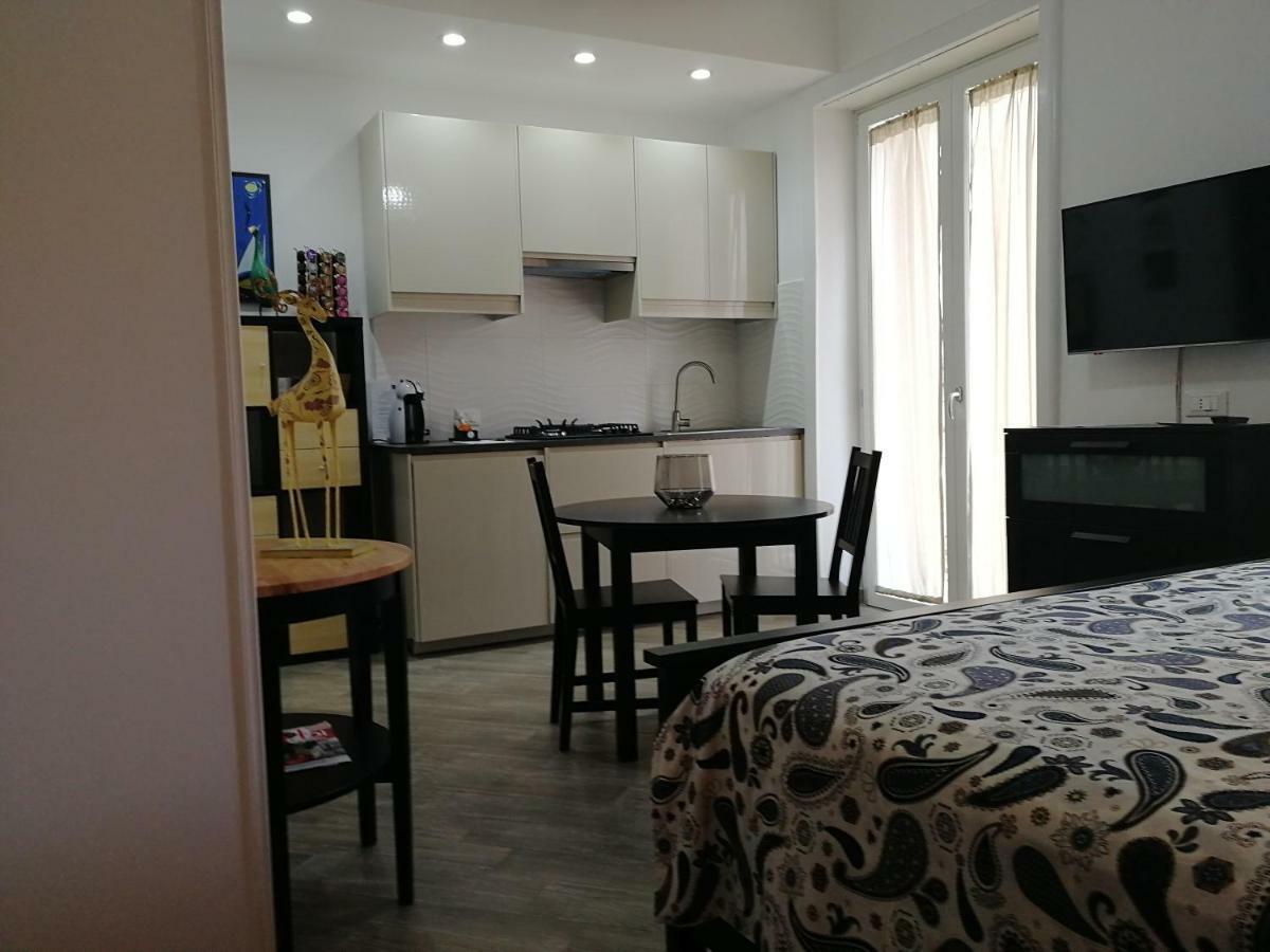 Deluxe Studio