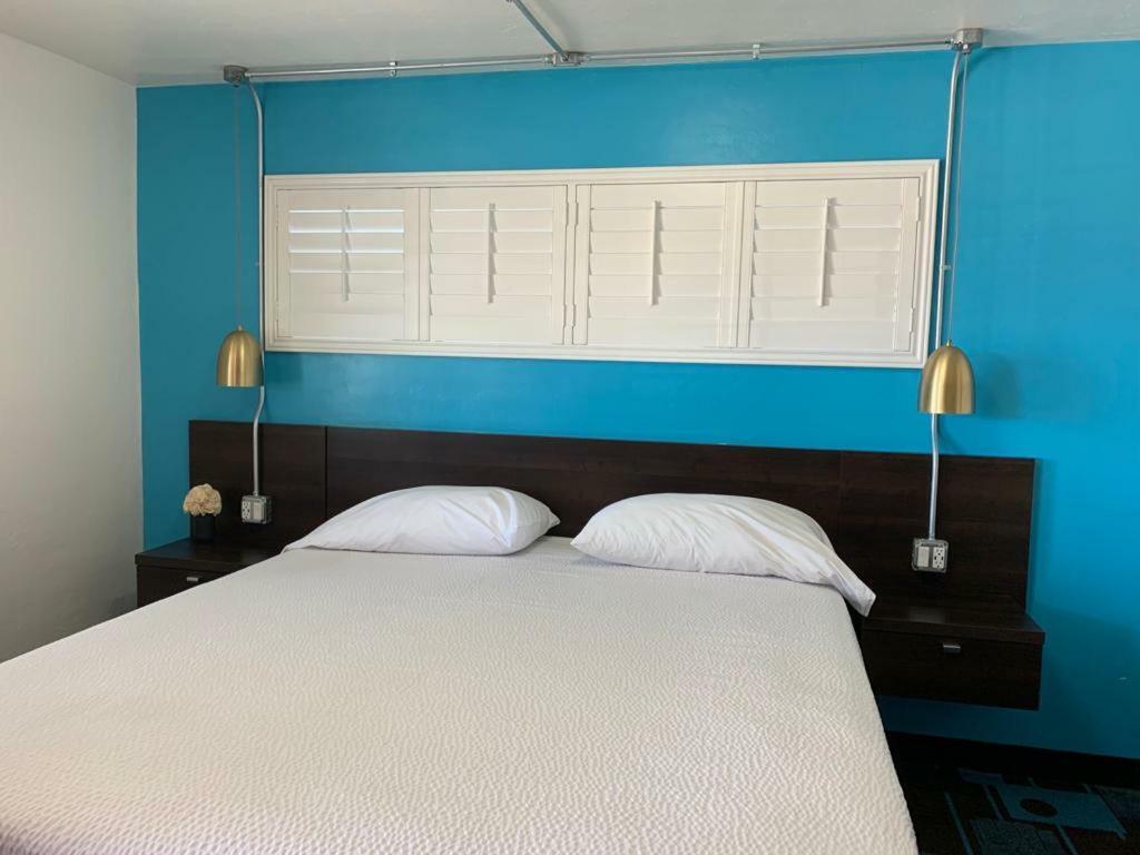 Queen Room,911711245:JPEG
