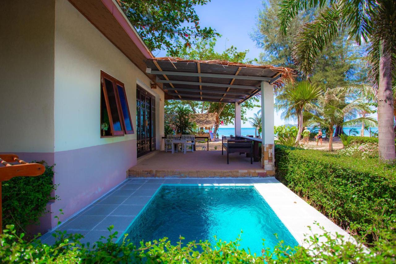 Sea View Bungalow,1339441082:JPEG