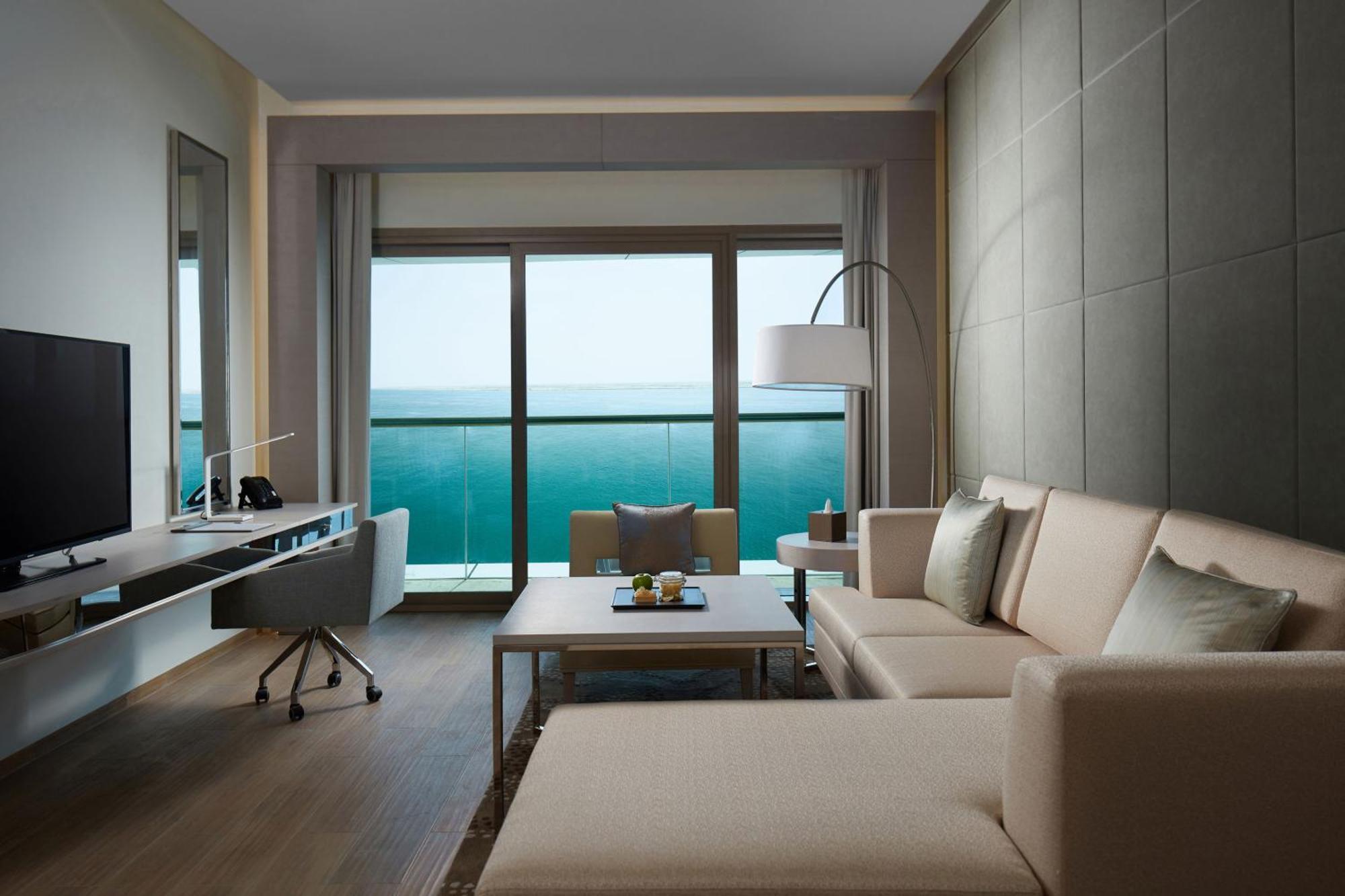 Premium King Suite Sea View