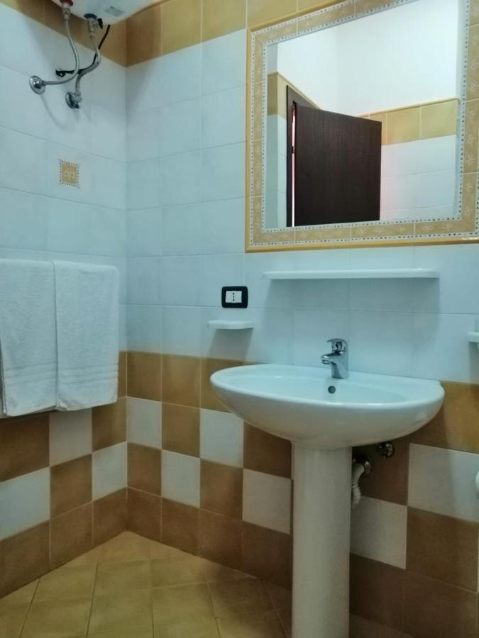 Standard Studio,942377692:JPEG