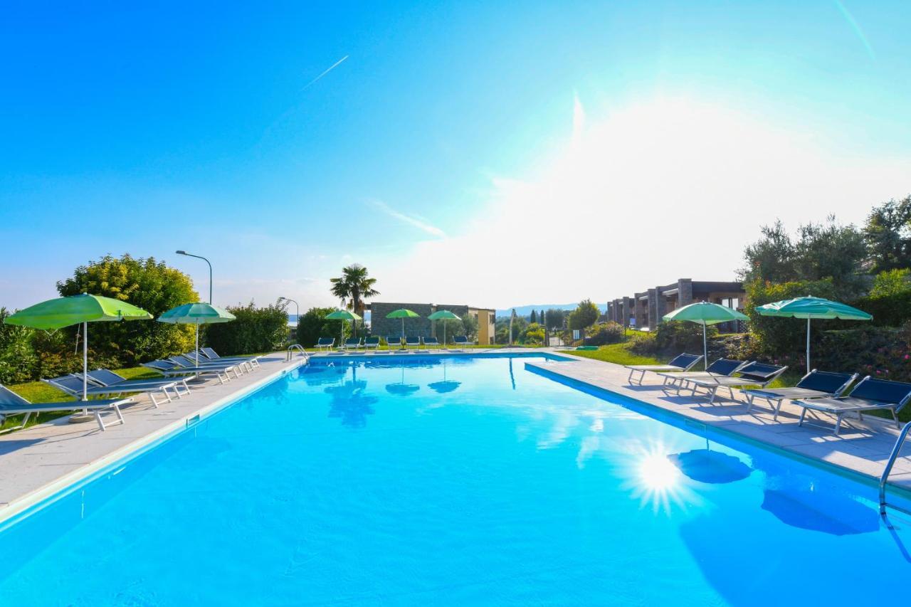 Standard One Bedroom Apartment Partial Lake View