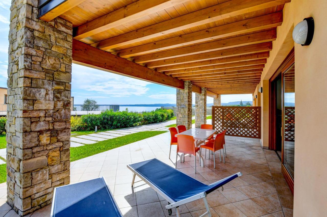 Standard One Bedroom Apartment Partial Lake View