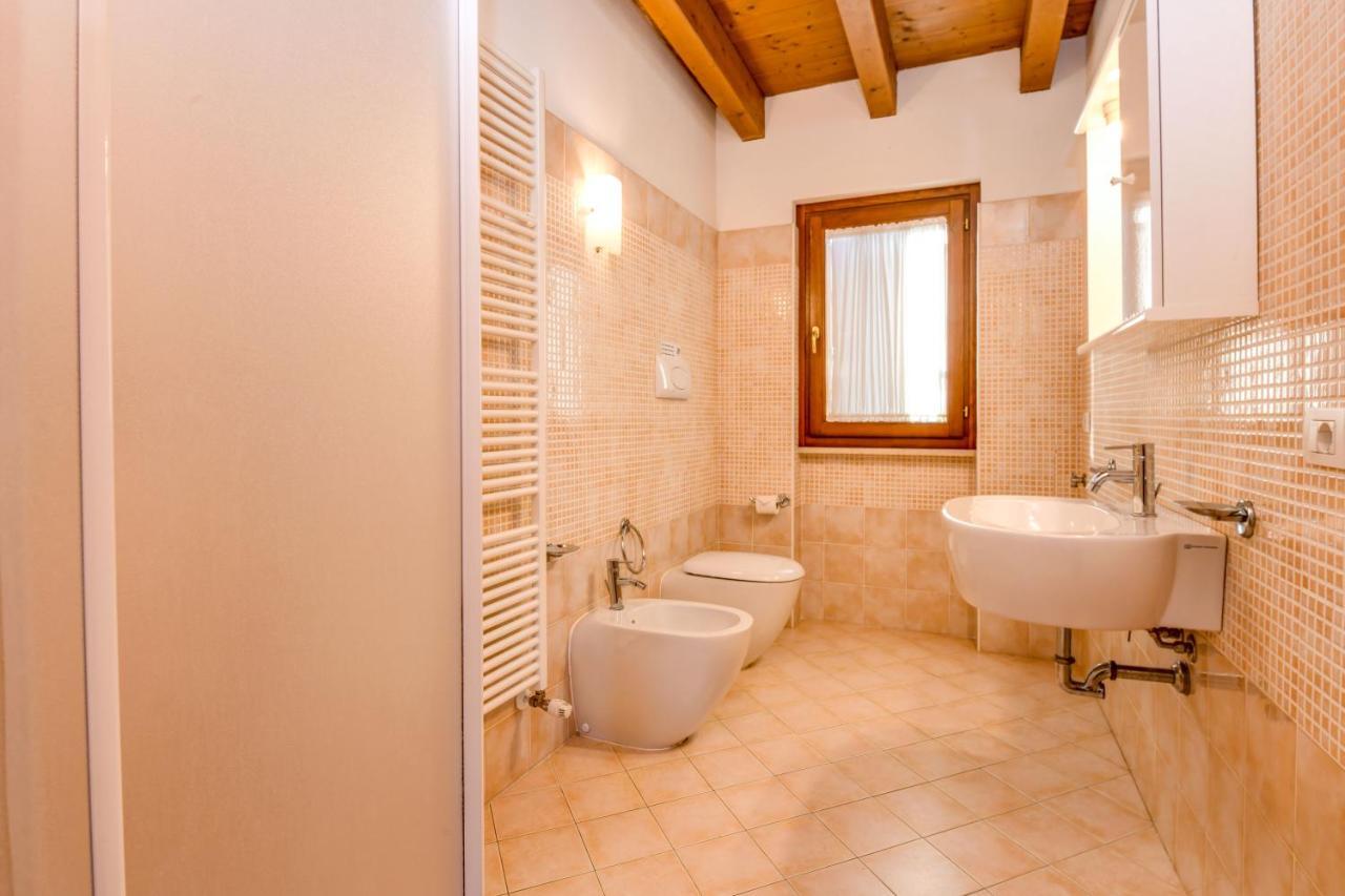 Standard One Bedroom Apartment Partial Lake View