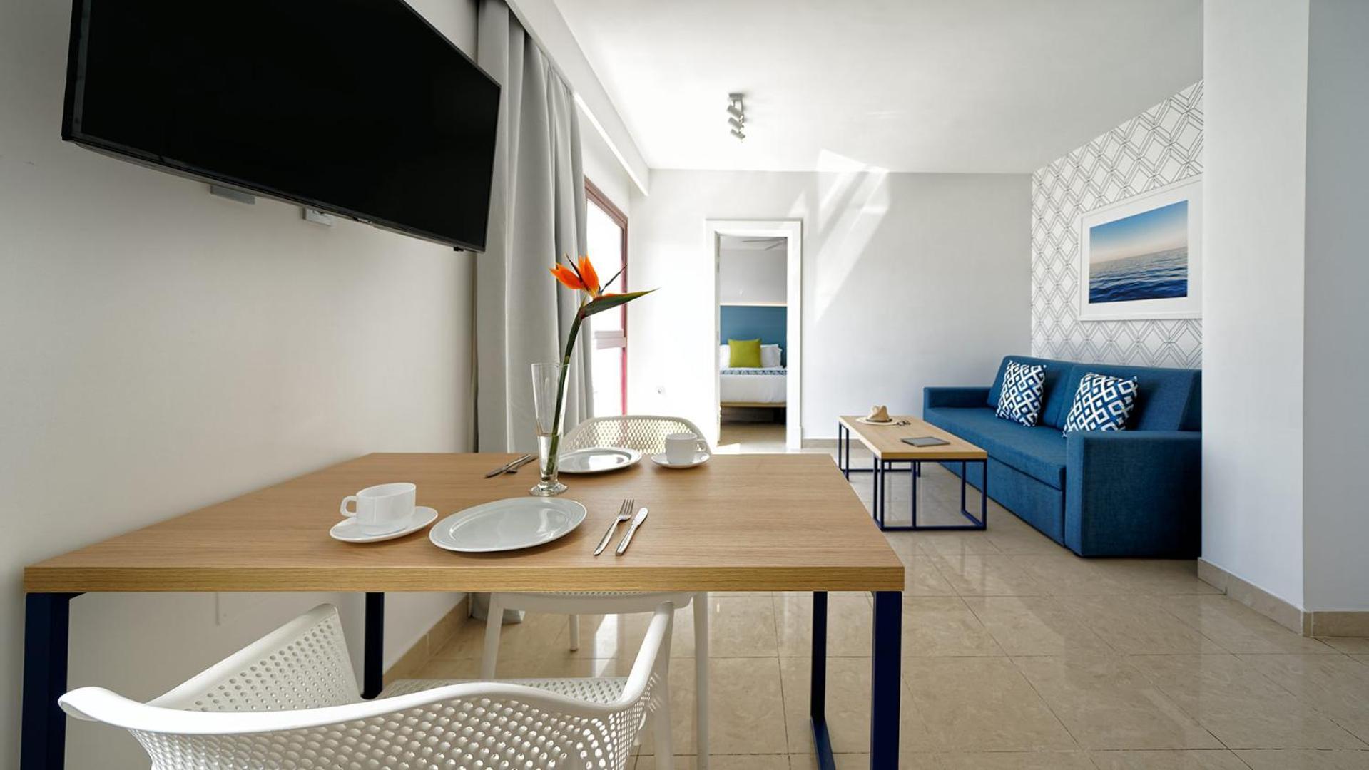 Family Room,1129950657:JPEG