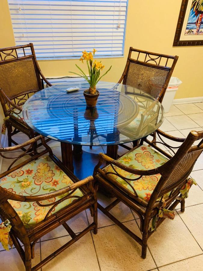 One-Bedroom Apartment Fits