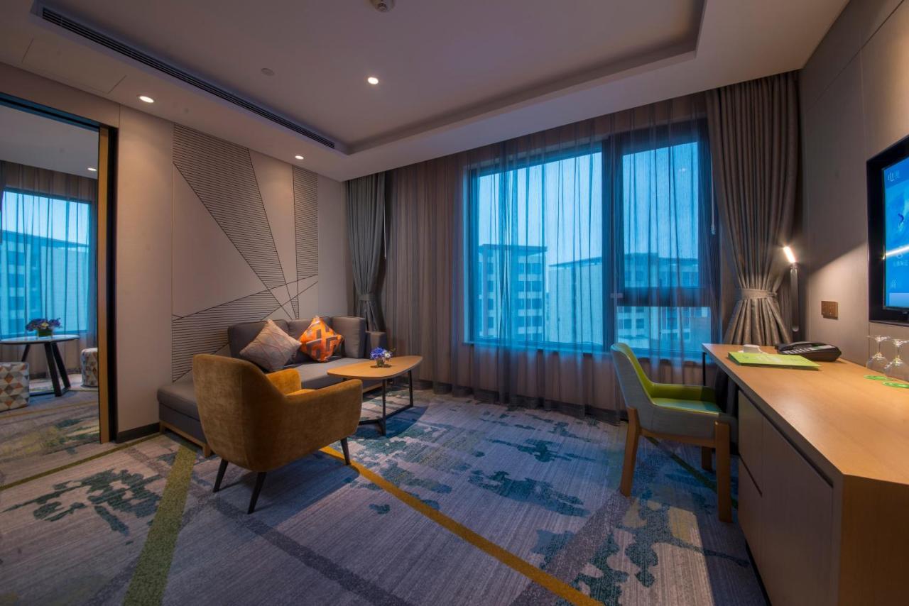 King Suite with Single Bed