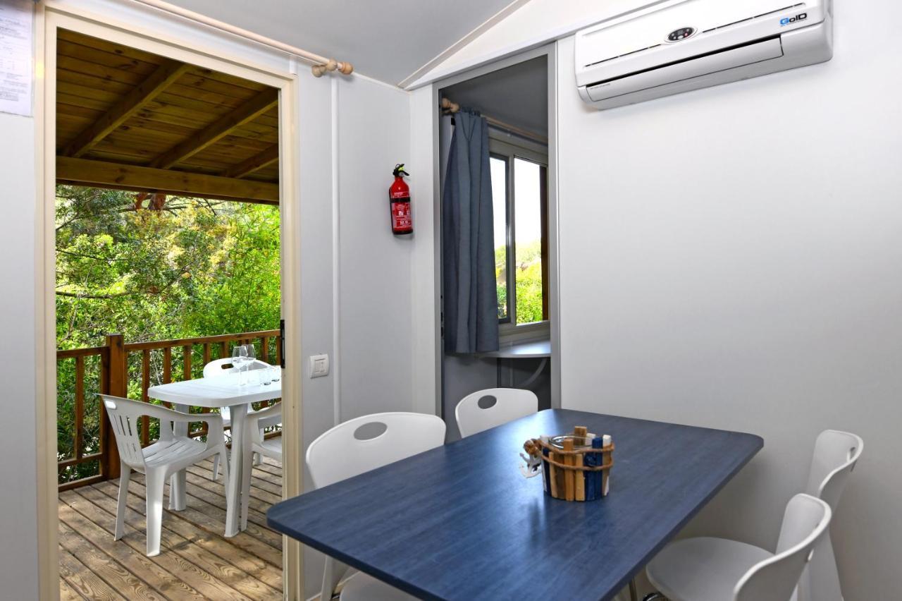 Small Mobile Home beach access
