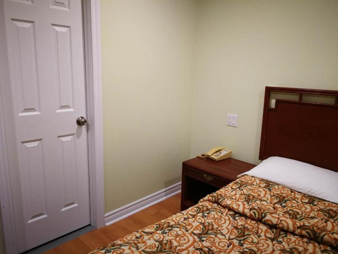 Double Room Shower Non Smoking