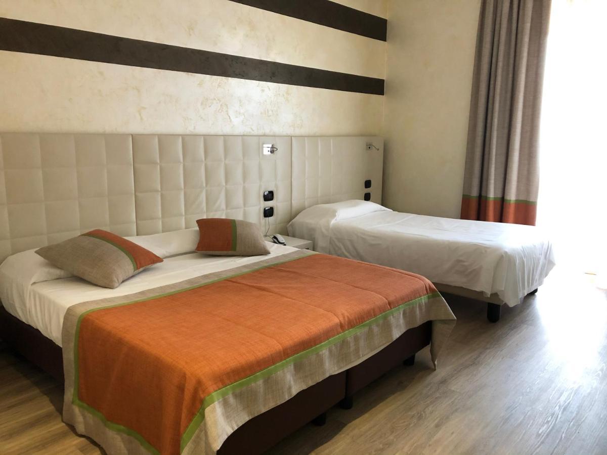 Triple Room,995799301:JPEG