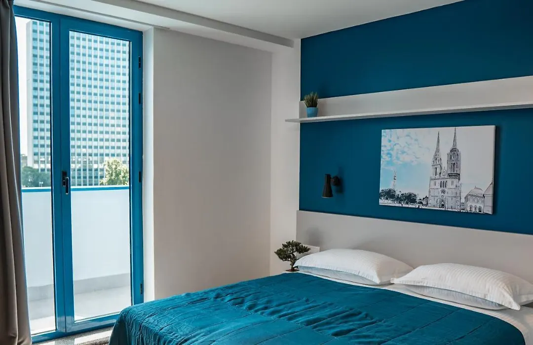 Hotel Blue-1