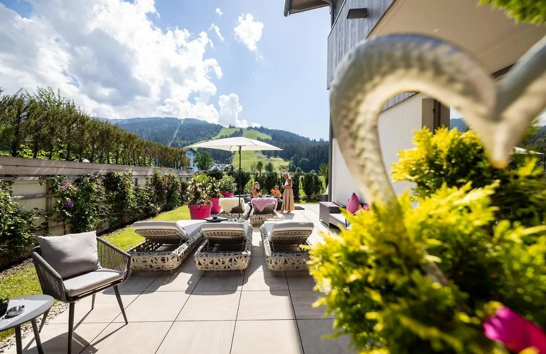 Enjoy The Alps - Aparthotel-1