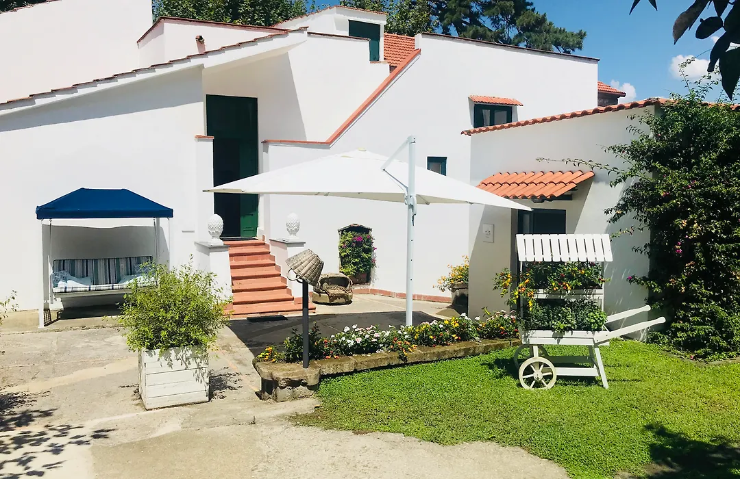 Relais Correale Rooms & Garden-1