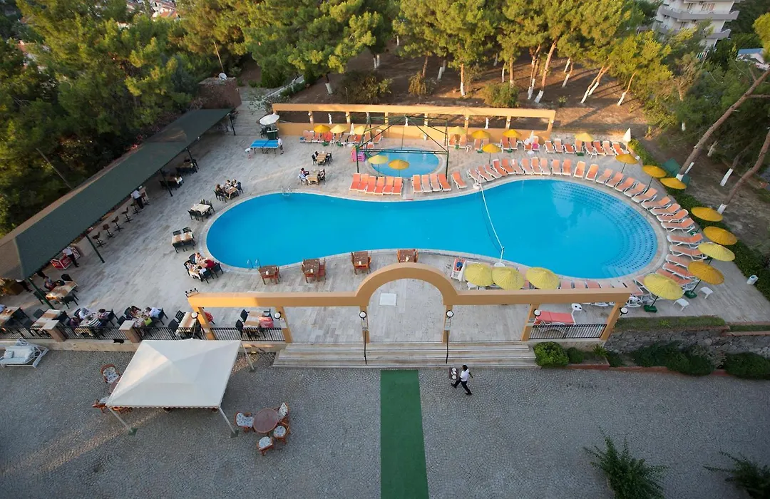 Tuntas Family Suites Kusadasi-1
