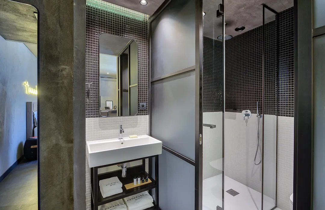 ONOMA Hotel-1