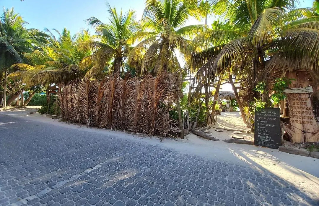Moonlight Beach Villa-1
