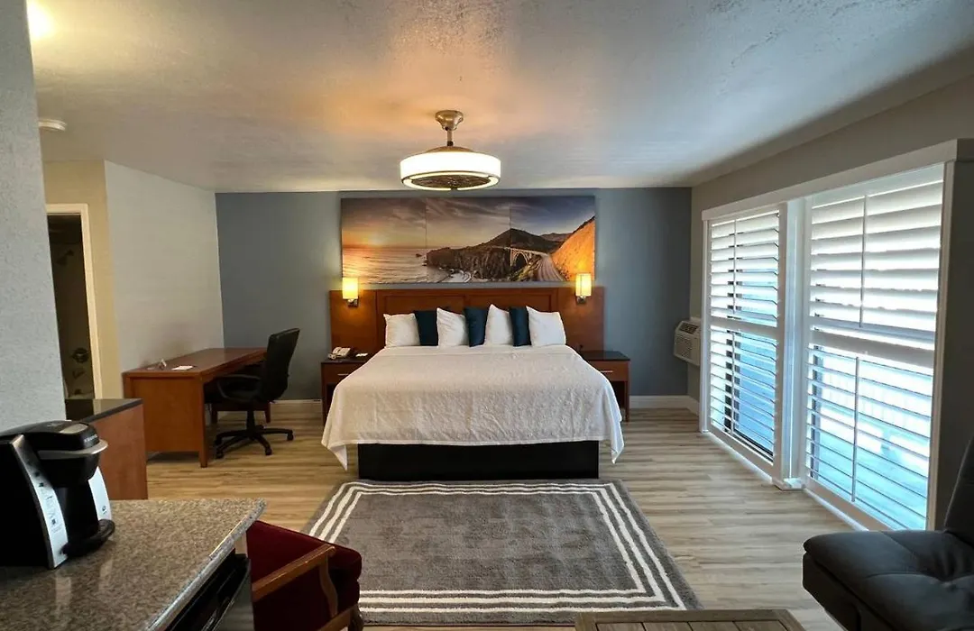 Comfort Inn Near Hearst Castle - Cambria-1