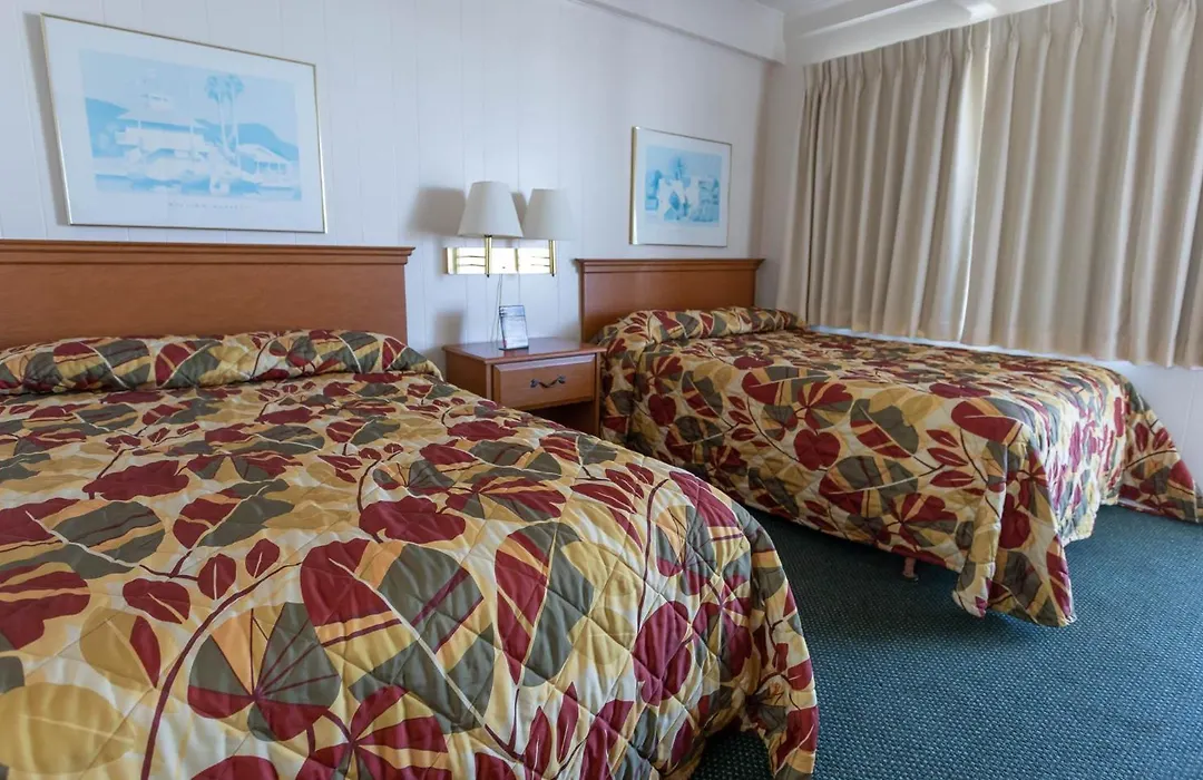 Fish Tales Boardwalk Inn & Ocean Mecca Motel-1
