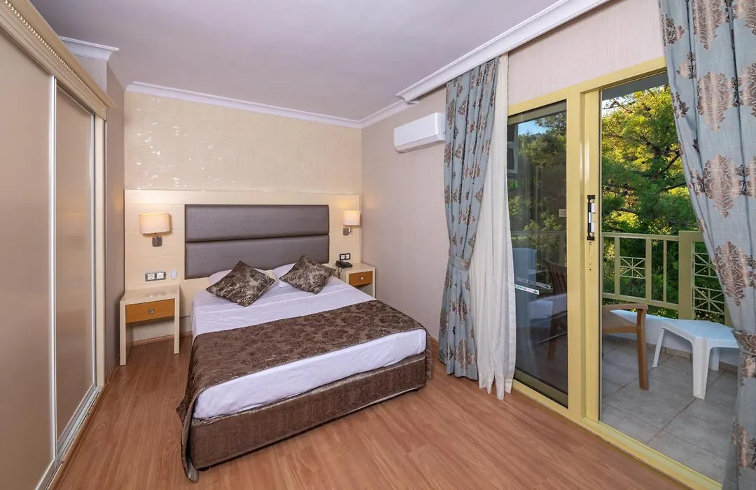 Grand Hotel Faros-1