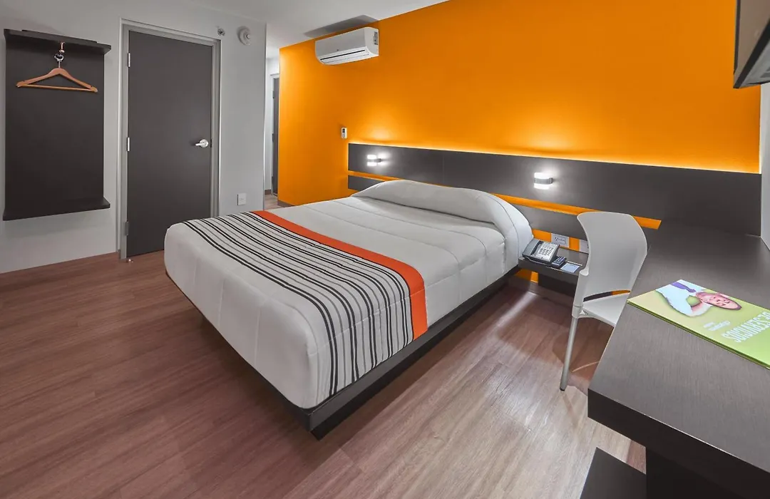 City Express Junior by Marriott Ciudad de México Sullivan-1