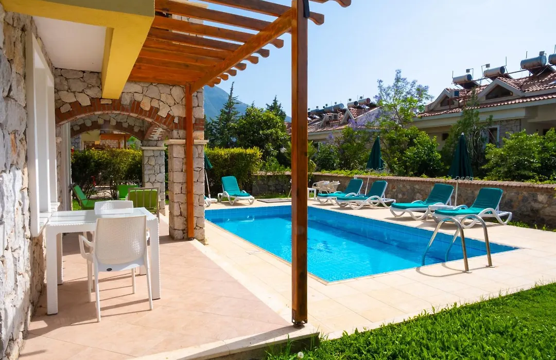 Perdikia Hill Hotel And Villas-1