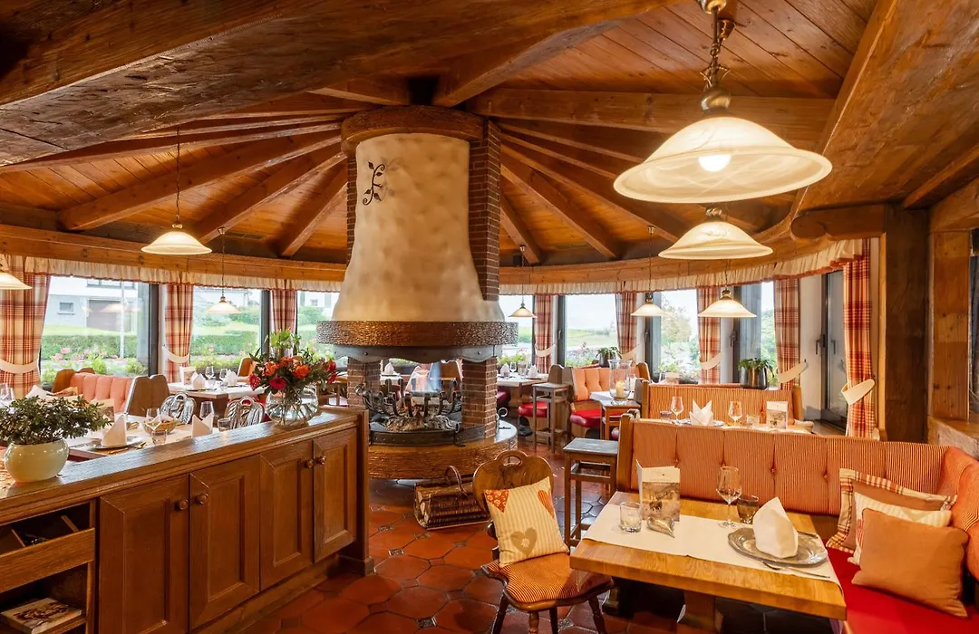 Natur- und Wohlfühlhotel Kastenholz-1