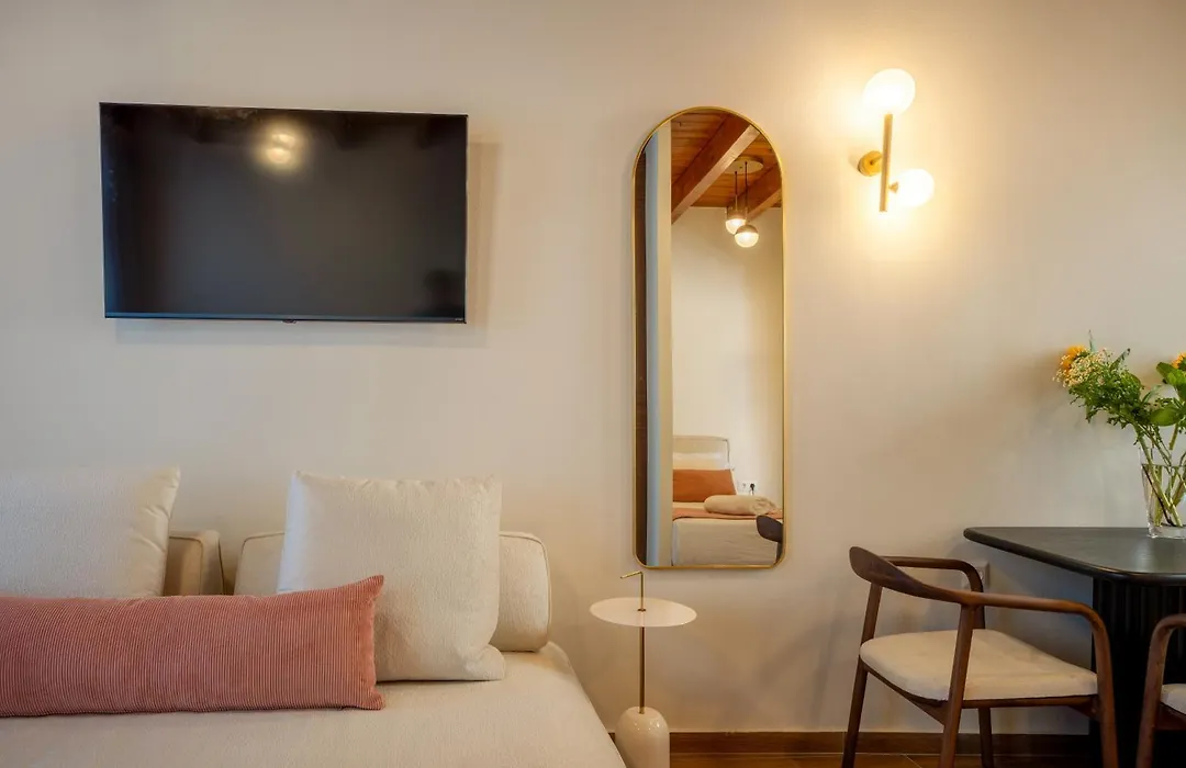 Casa D'Oro - Luxury Suites-1