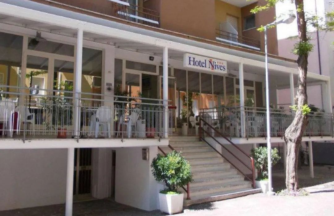 Hotel Nives Rimini-1