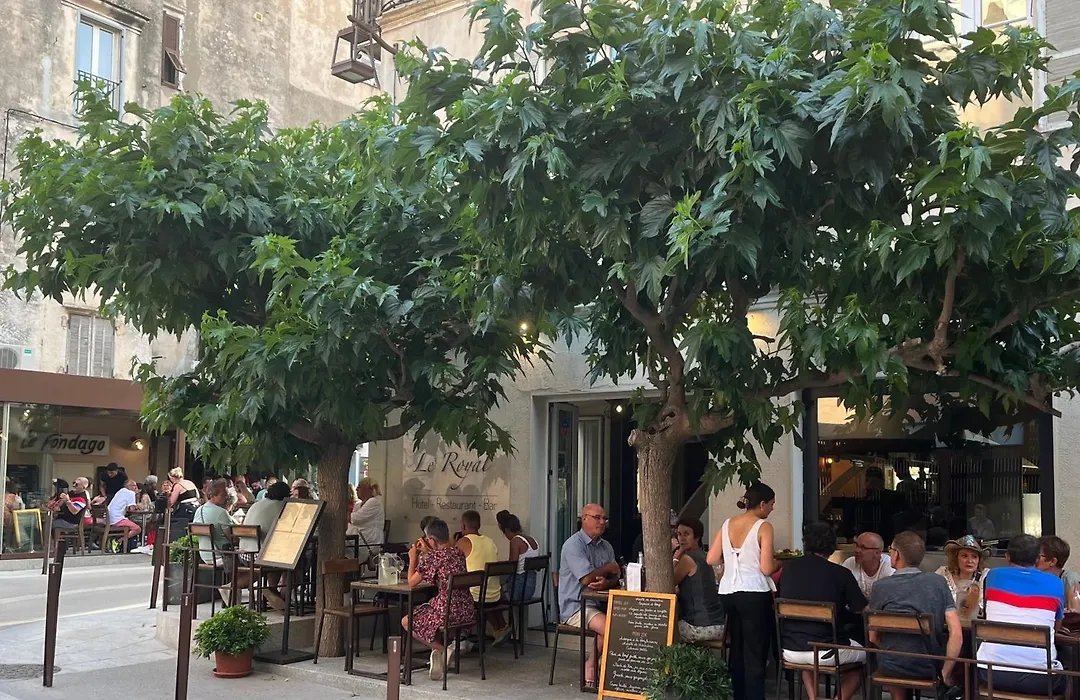 Le Royal Hotel Restaurant-1
