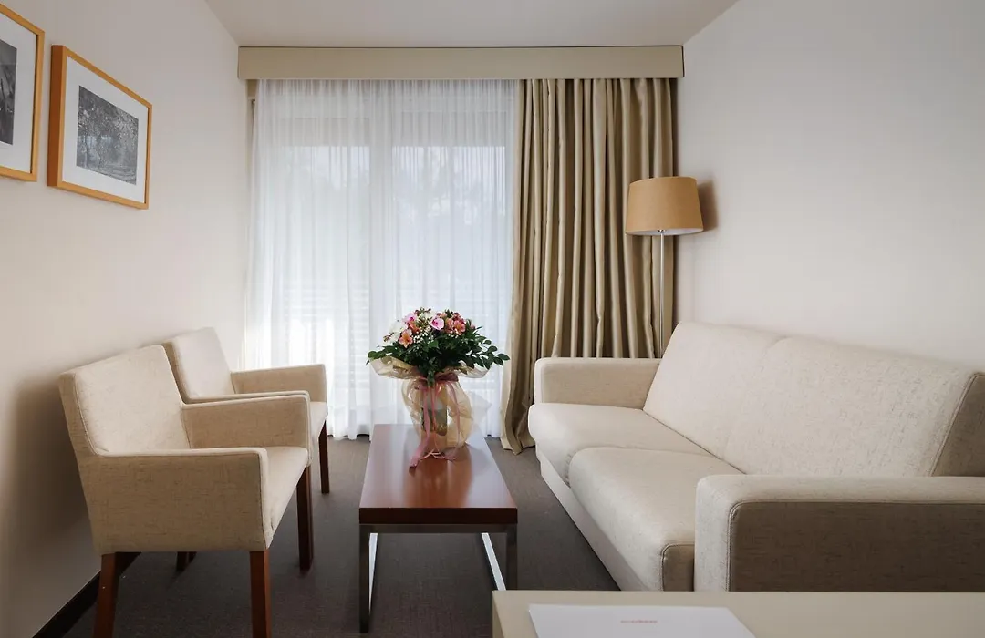 Hotel Albatros Plava Laguna-1