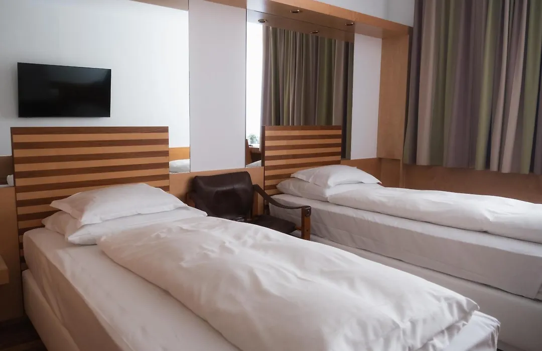 City-Hotel-1