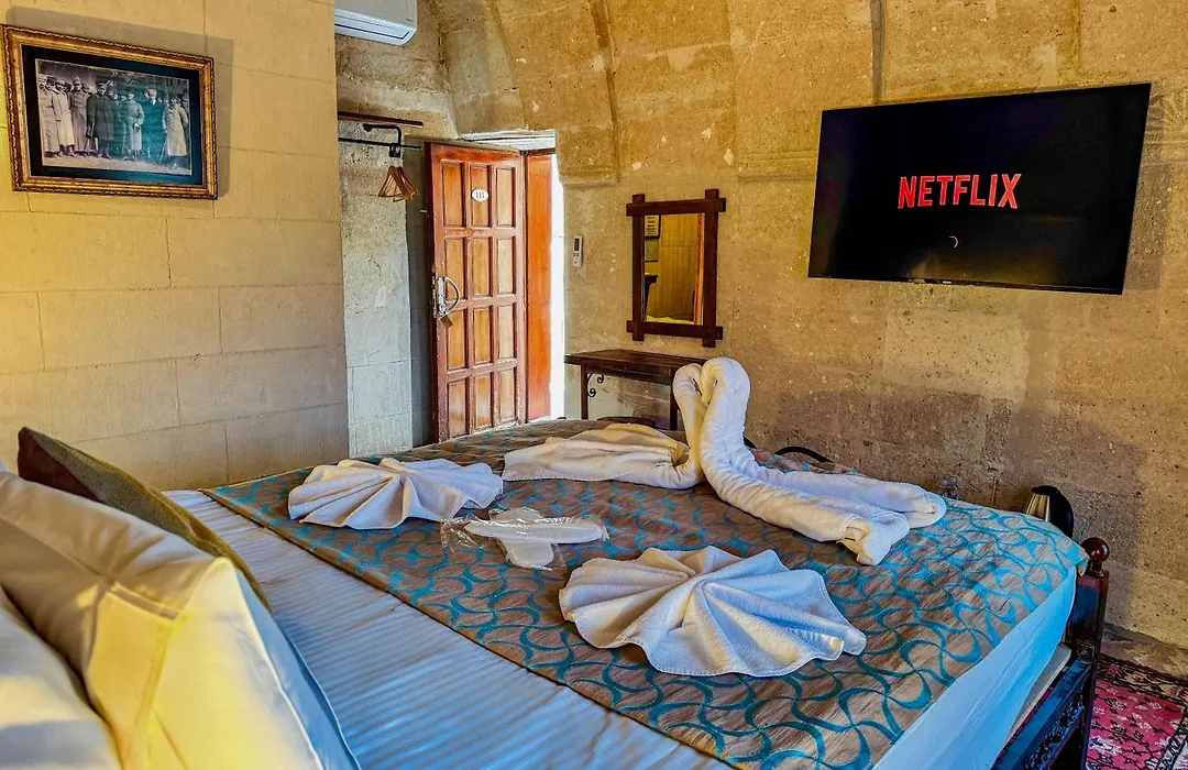 Nomads Cave Hotel & Rooftop-1