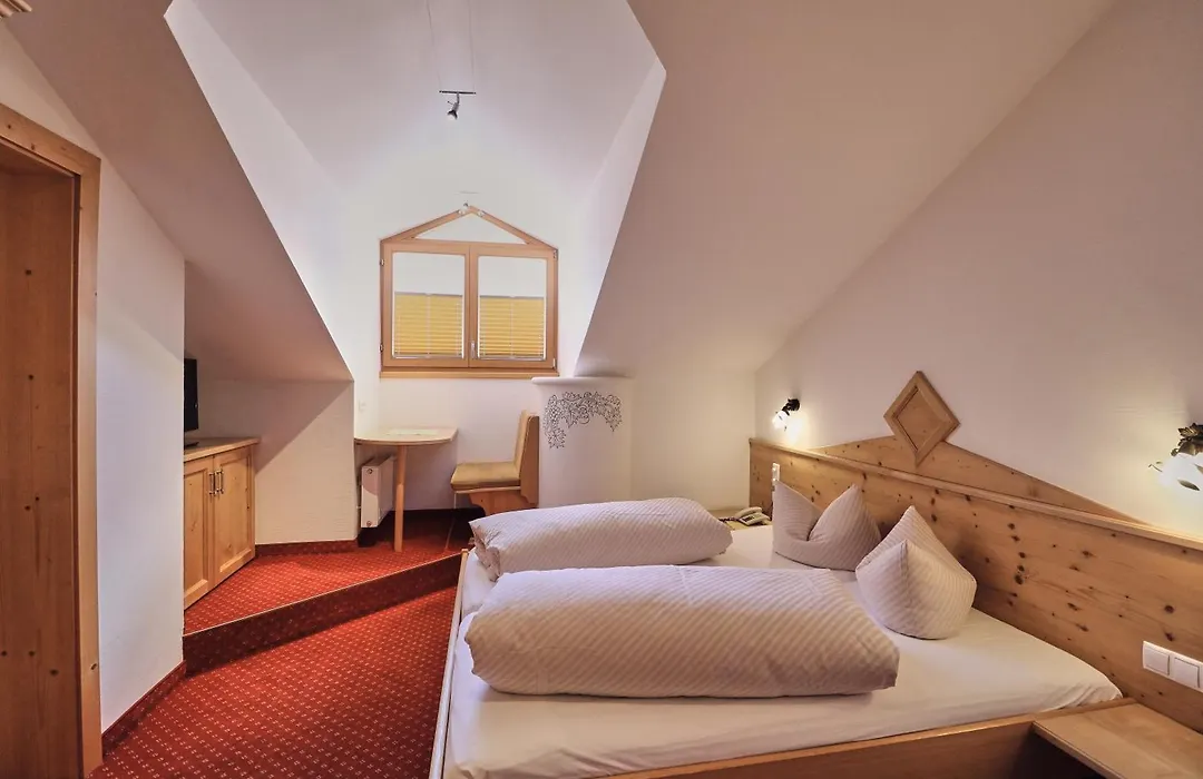 Hotel Traube-1