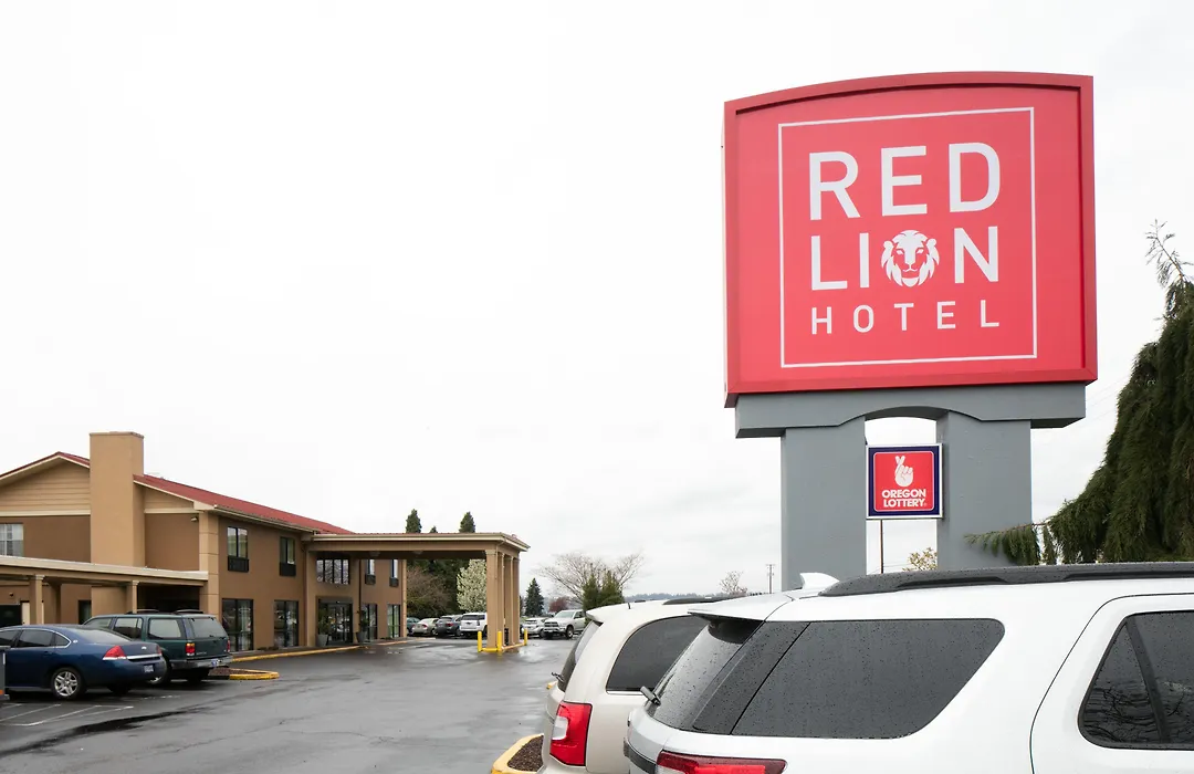 Red Lion Hotel Portland Airport-1