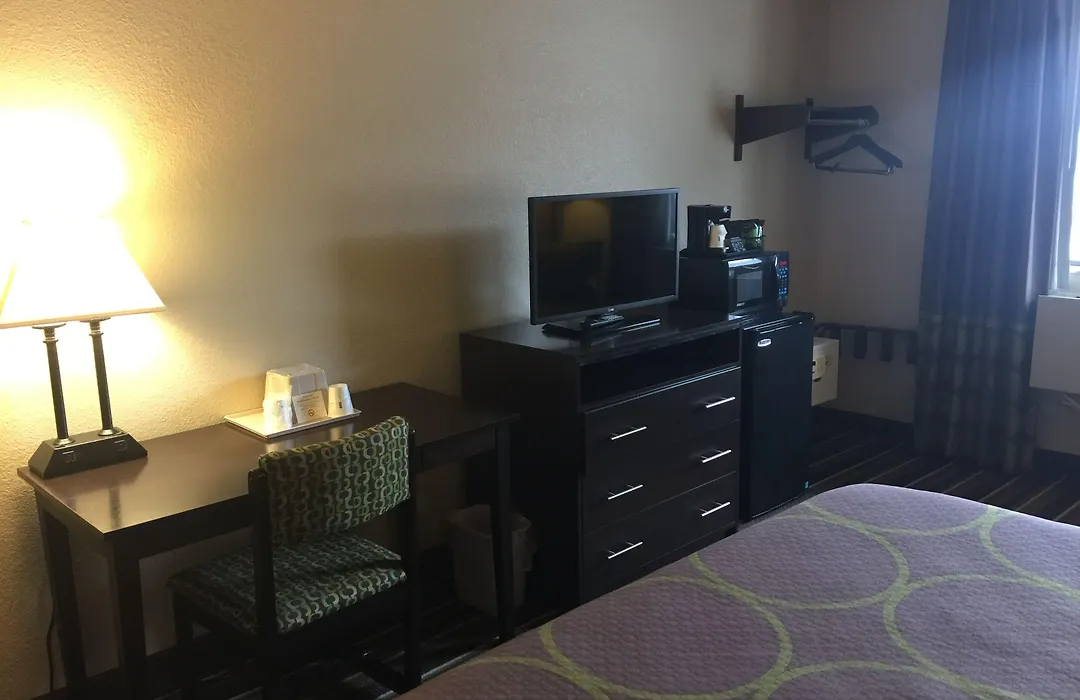 Super 8 By Wyndham Weston Wv-1